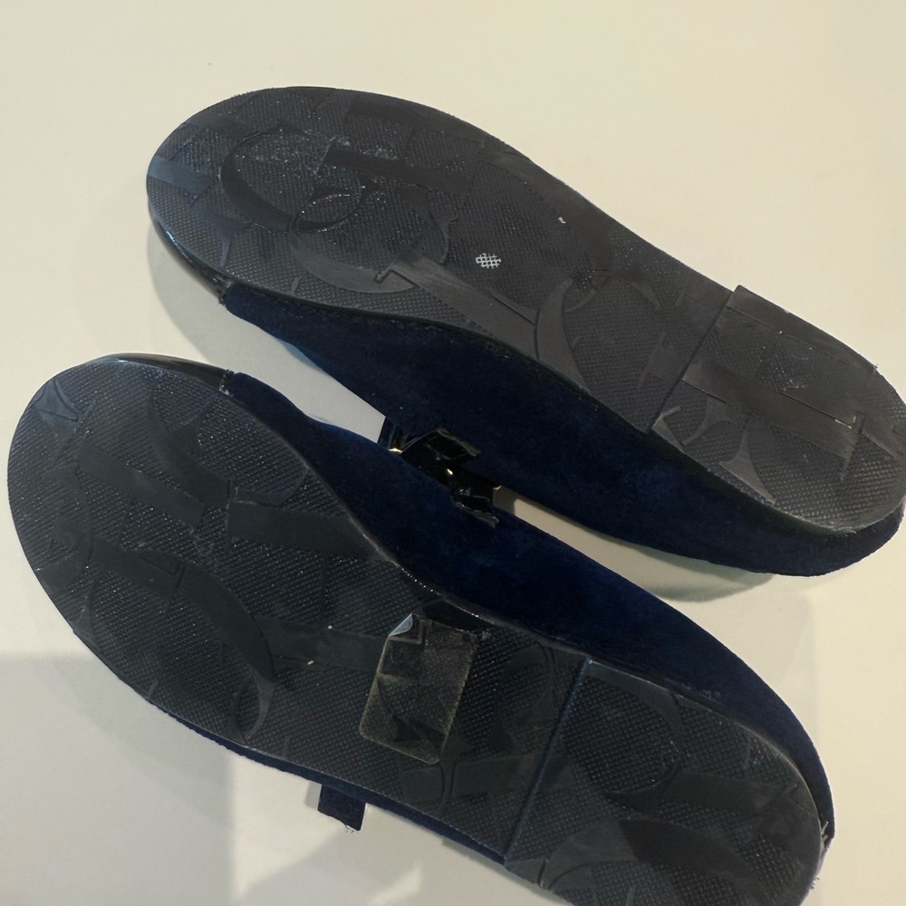Carolina Herrera Black and Navy Patent Leather Flats - Picture 3 of 4